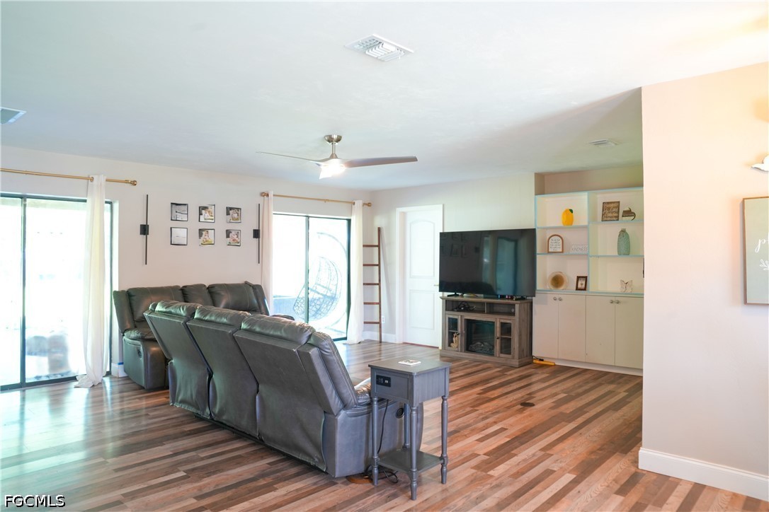 2 Bed SingleFamilyResidence for Sale in Lehigh Acres, photo 19