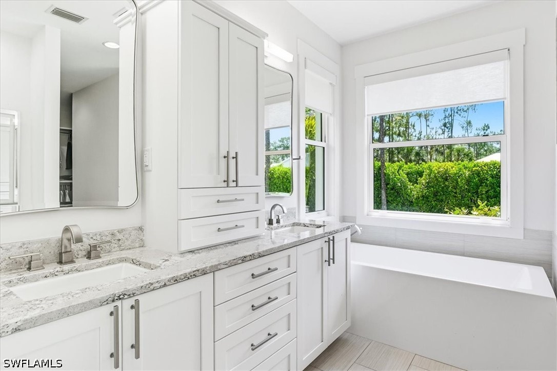 4 Bed SingleFamilyResidence for Sale in Naples, photo 19