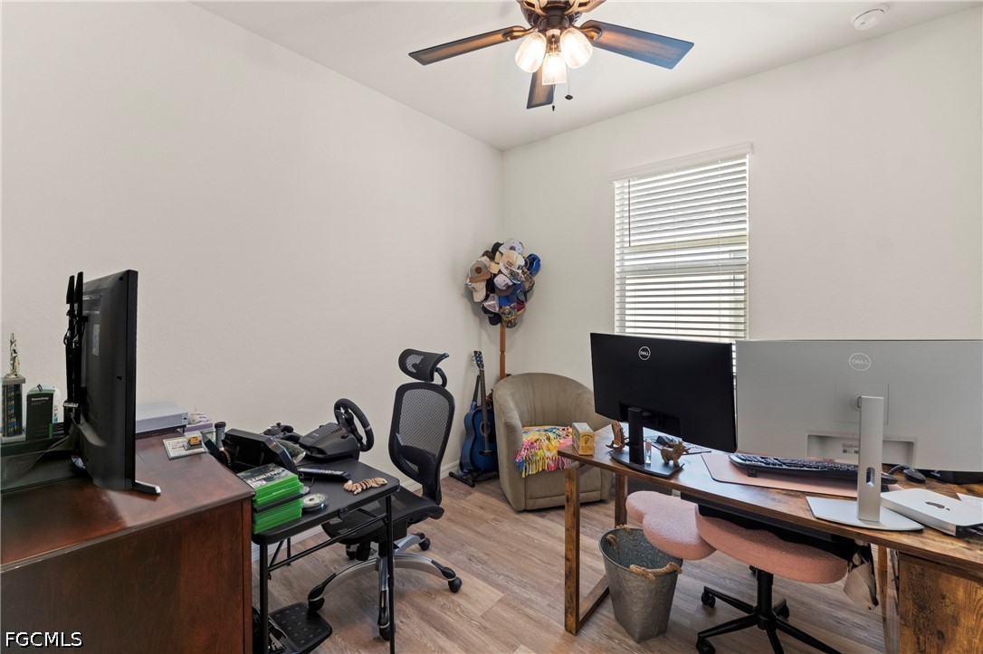 3 Bed SingleFamilyResidence for Sale in Trails Edge, FL — photo 19