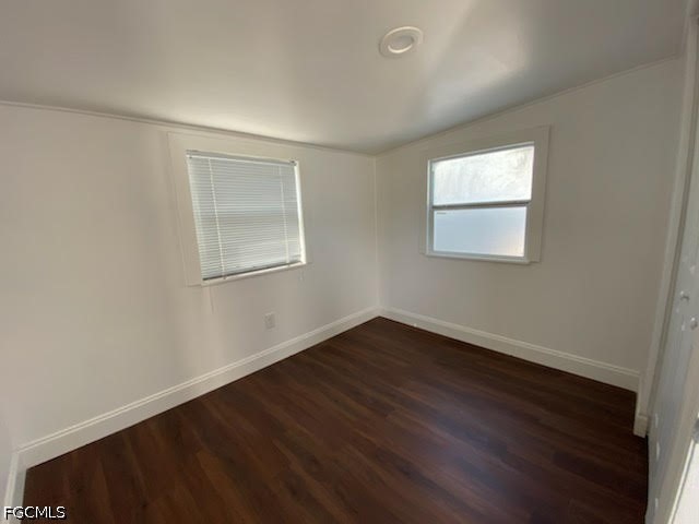 2 Bed SingleFamilyResidence for Sale in Gortons, photo 19