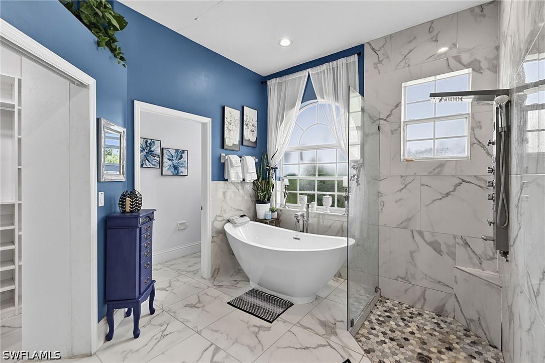 4 Bed SingleFamilyResidence for Sale in Naples, photo 19