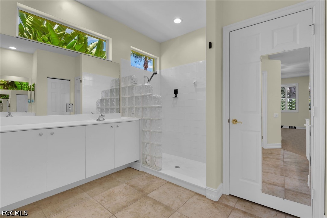 3 Bed Waterfront Home for Sale in Fort Myers, FL — photo 19