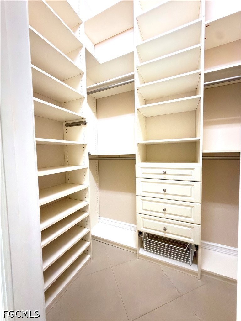5 Bed SingleFamilyResidence for Sale in Naples, FL — photo 19