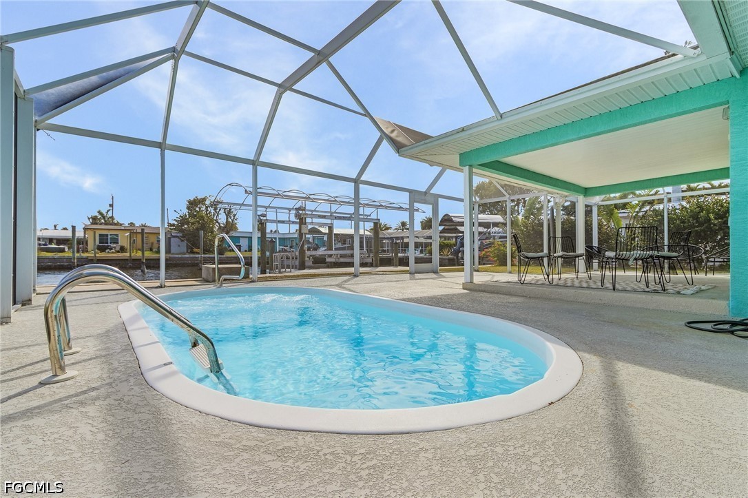 2 Bed Pool Home for Sale in Matlacha, FL — photo 19