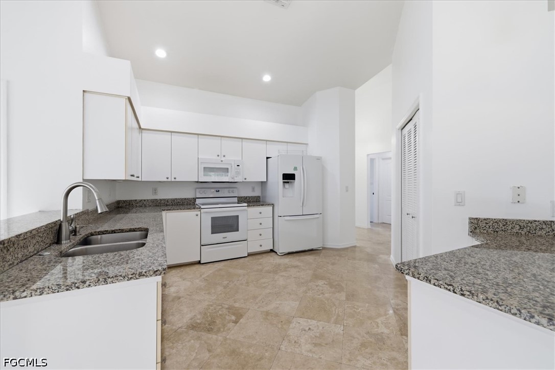 3 Bed SingleFamilyResidence for Sale in Fort Myers, FL — photo 19
