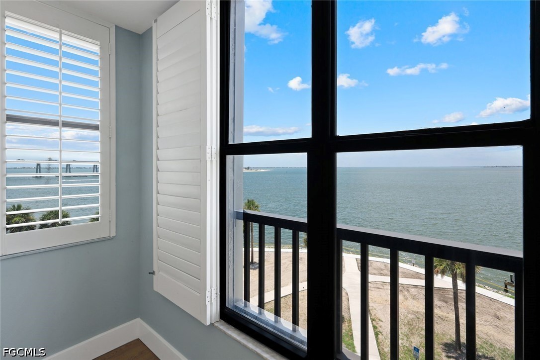 2 Bed Waterfront Home for Sale in Punta Rassa, FL, $530,000 — photo 19