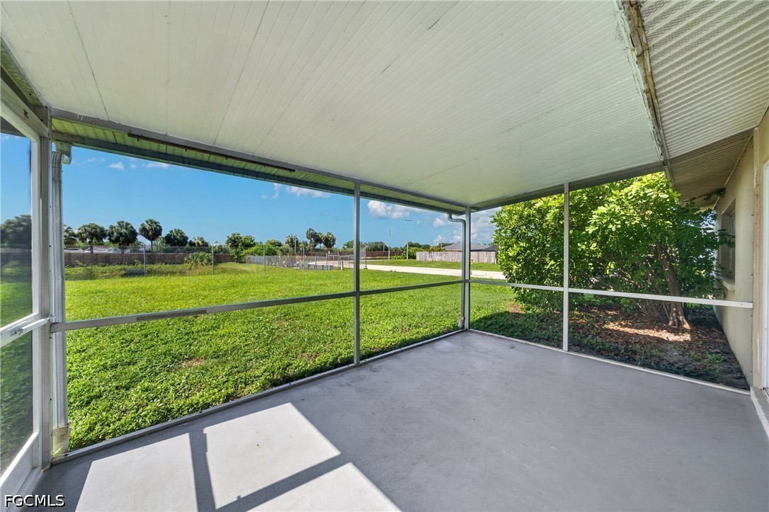2 Bed Waterfront Home for Sale in Cape Coral, photo 19