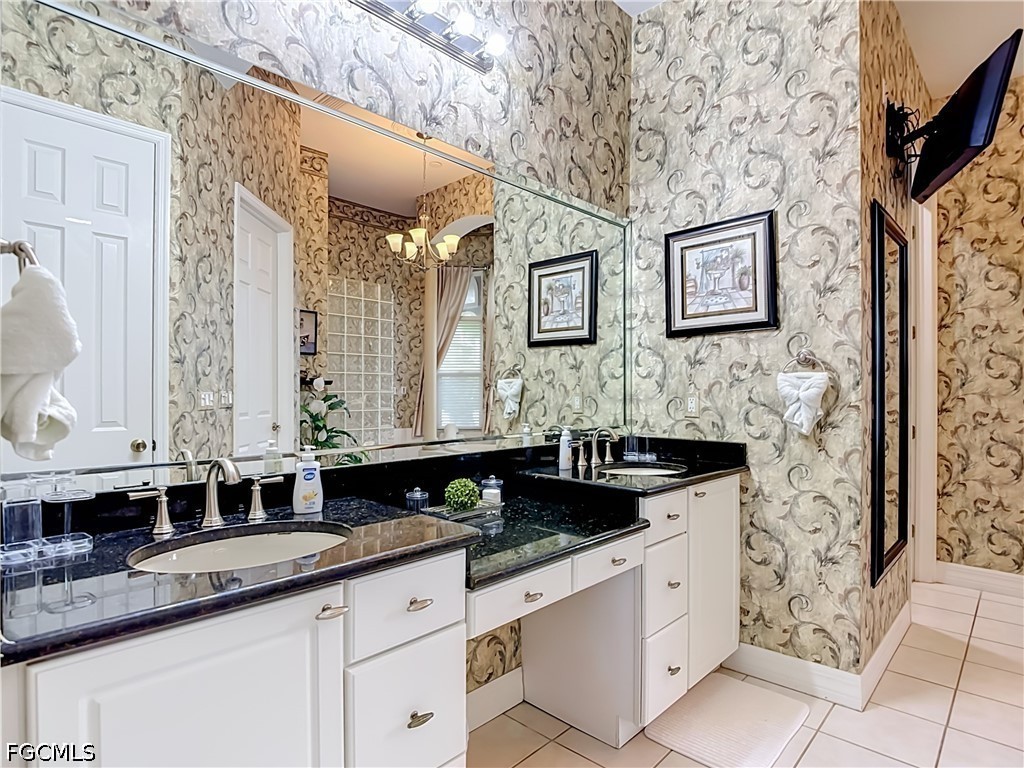 3 Bed Pool Home for Sale in Cape Coral, photo 19