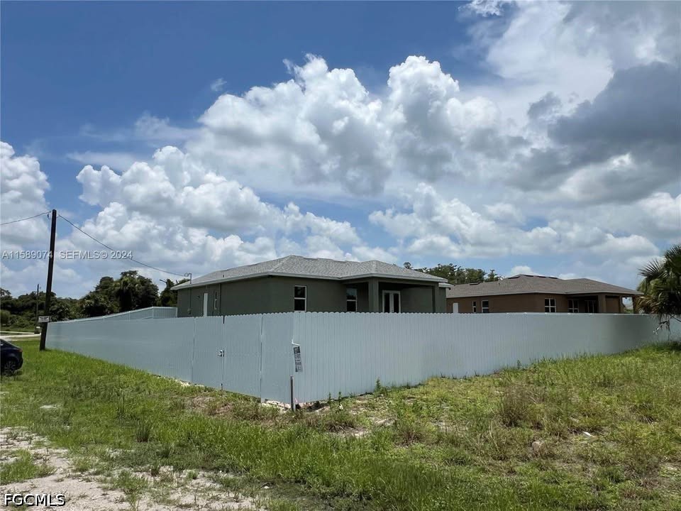 3 Bed SingleFamilyResidence for Sale in Labelle, FL, $2,400 — photo 19