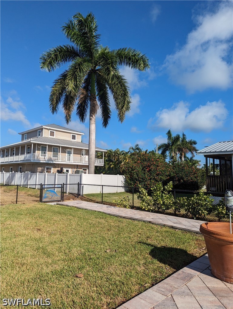 2 Bed SingleFamilyResidence for Sale in Everglades City, FL — photo 19