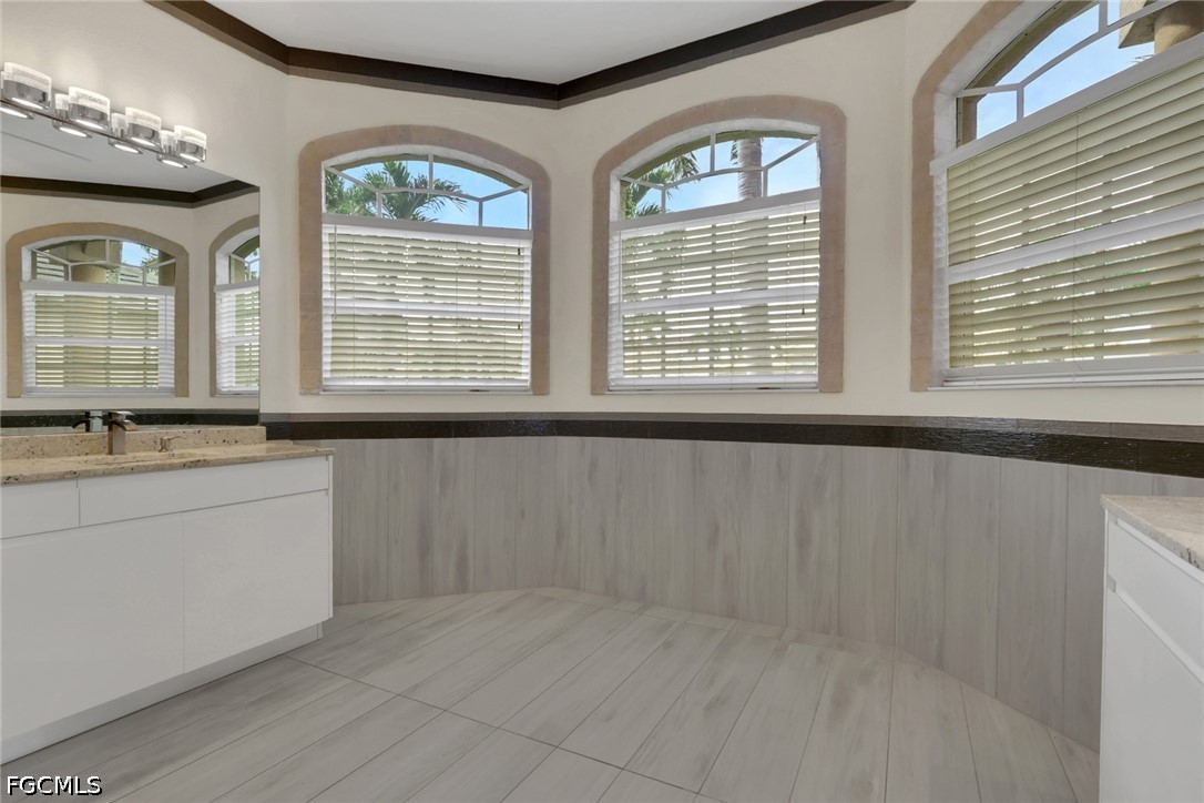3 Bed Pool Home for Sale in Fort Myers, photo 19