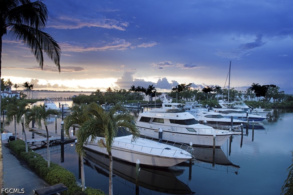 Waterfront Home for Sale in Fort Myers, photo 19