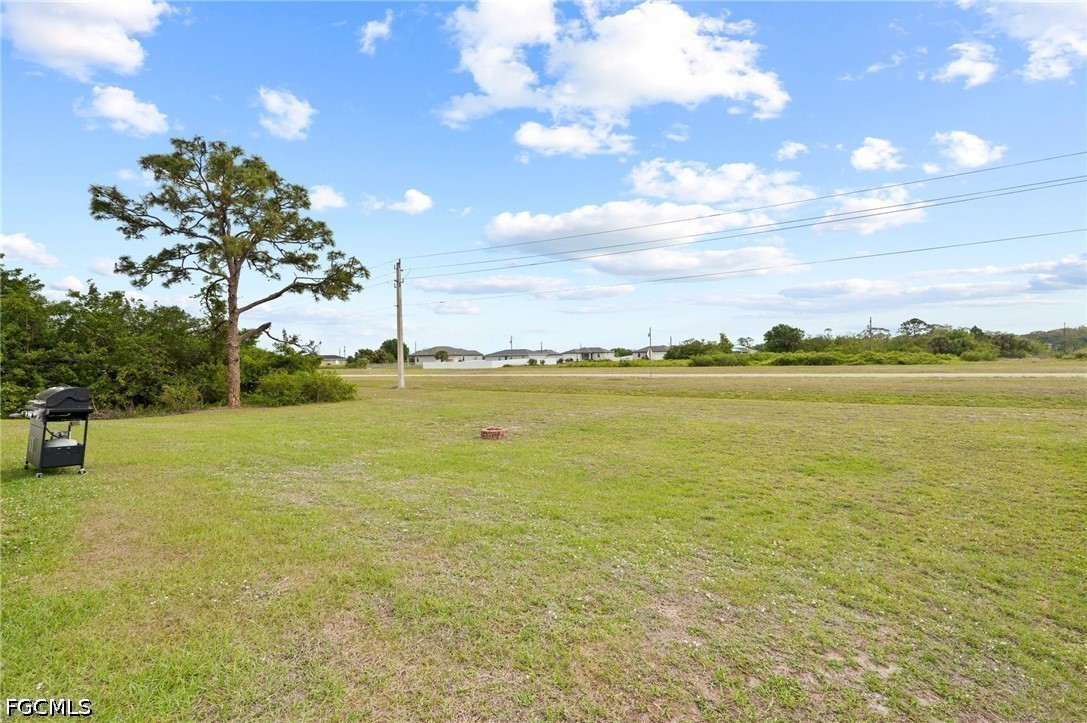 2 Bed SingleFamilyResidence for Sale in Port Labelle, FL — photo 19