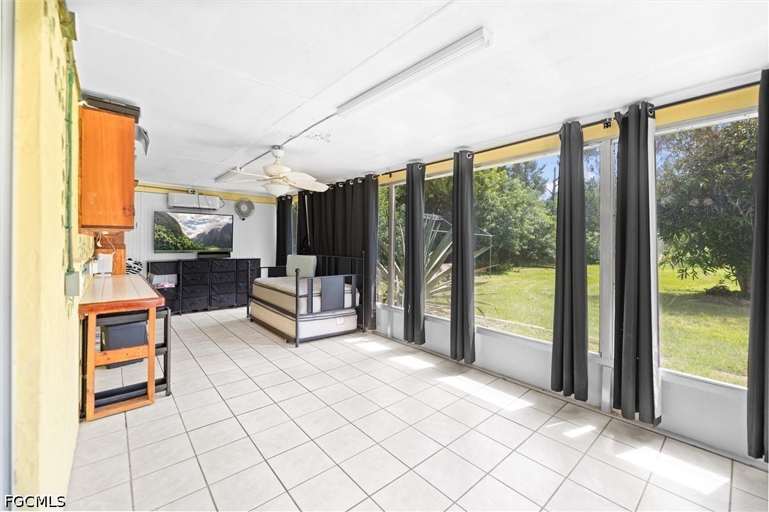 2 Bed SingleFamilyResidence for Sale in Lehigh Acres, photo 19
