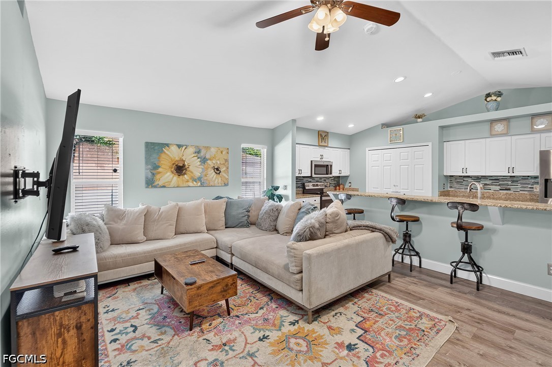 4 Bed SingleFamilyResidence for Sale in Mirror Lakes, FL — photo 19