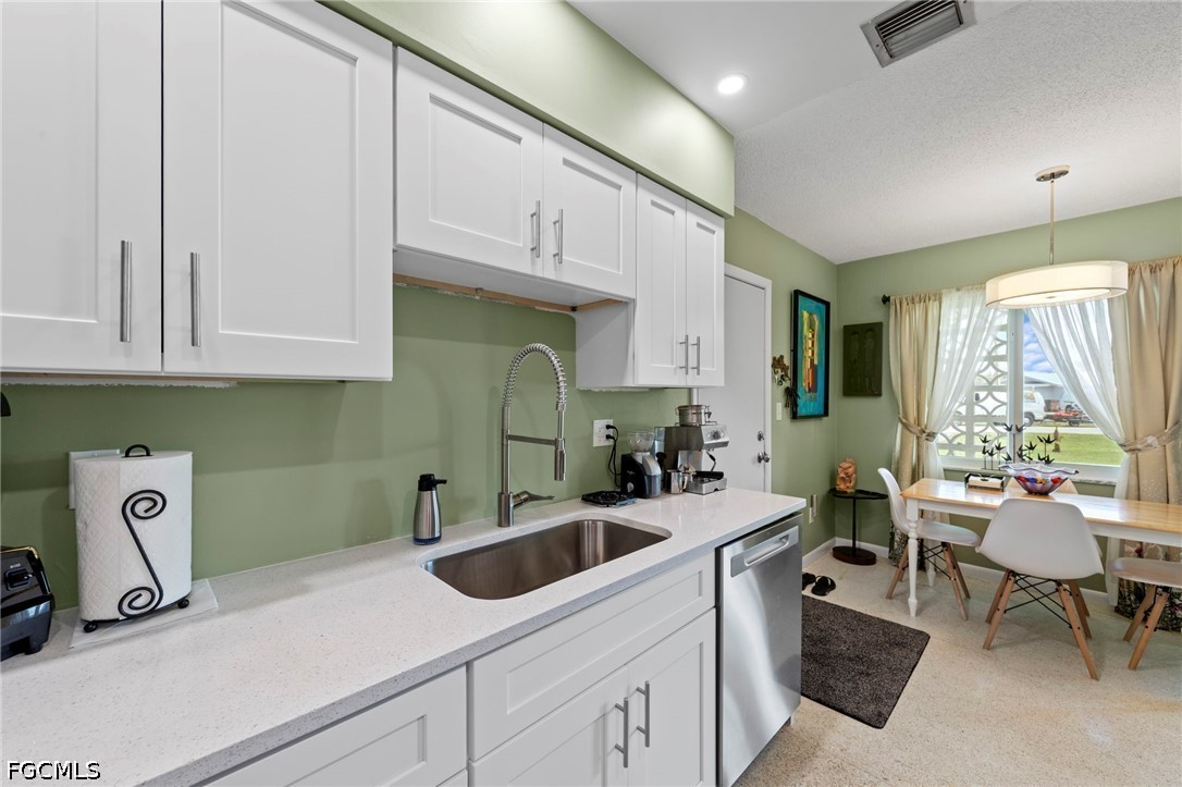 2 Bed SingleFamilyResidence for Sale in Wedgewood, photo 19