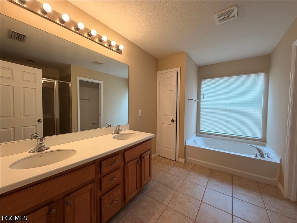 4 Bed SingleFamilyResidence for Sale in Sherwood, FL, $2,195 — photo 19