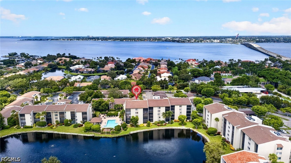 2 Bed Waterfront Home for Sale in Fort Myers, photo 19