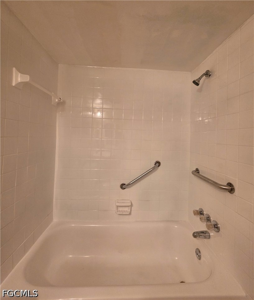 1 Bed Condominium for Sale in Green Tee Village, FL, $1,200 — photo 19