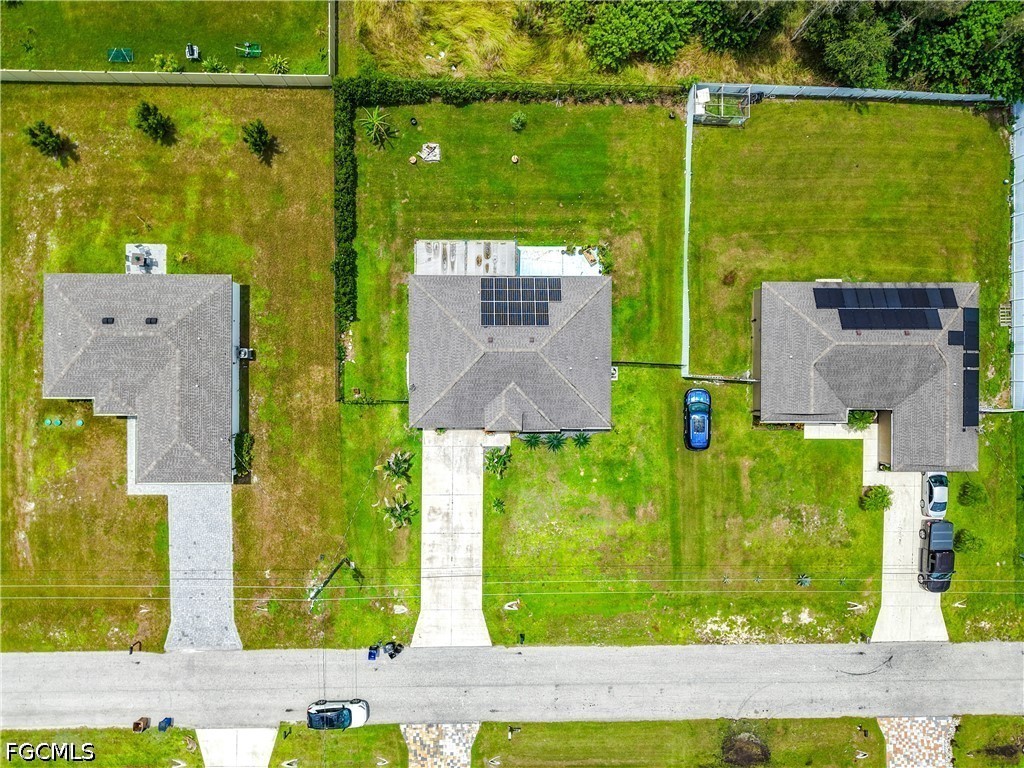 3 Bed SingleFamilyResidence for Sale in Mirror Lakes, FL — photo 19