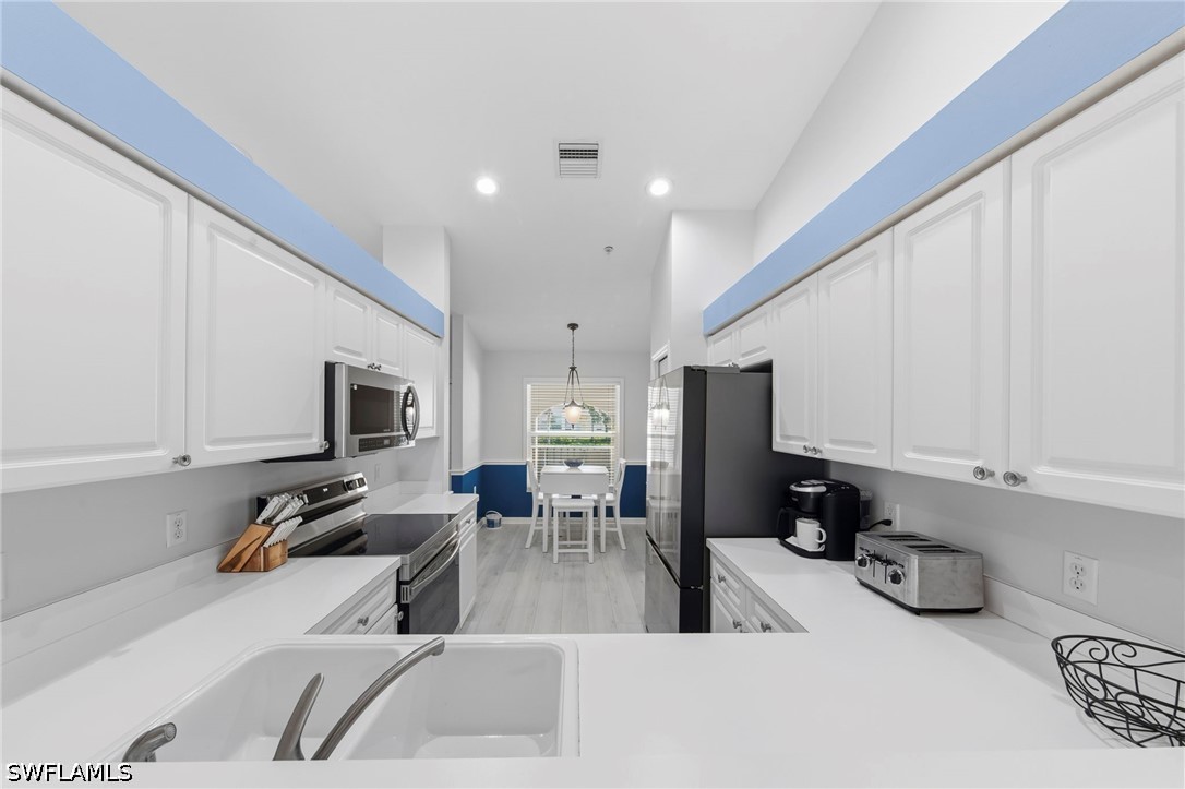 2 Bed Condominium for Sale in Stoneybrook, FL, $295,000 — photo 19