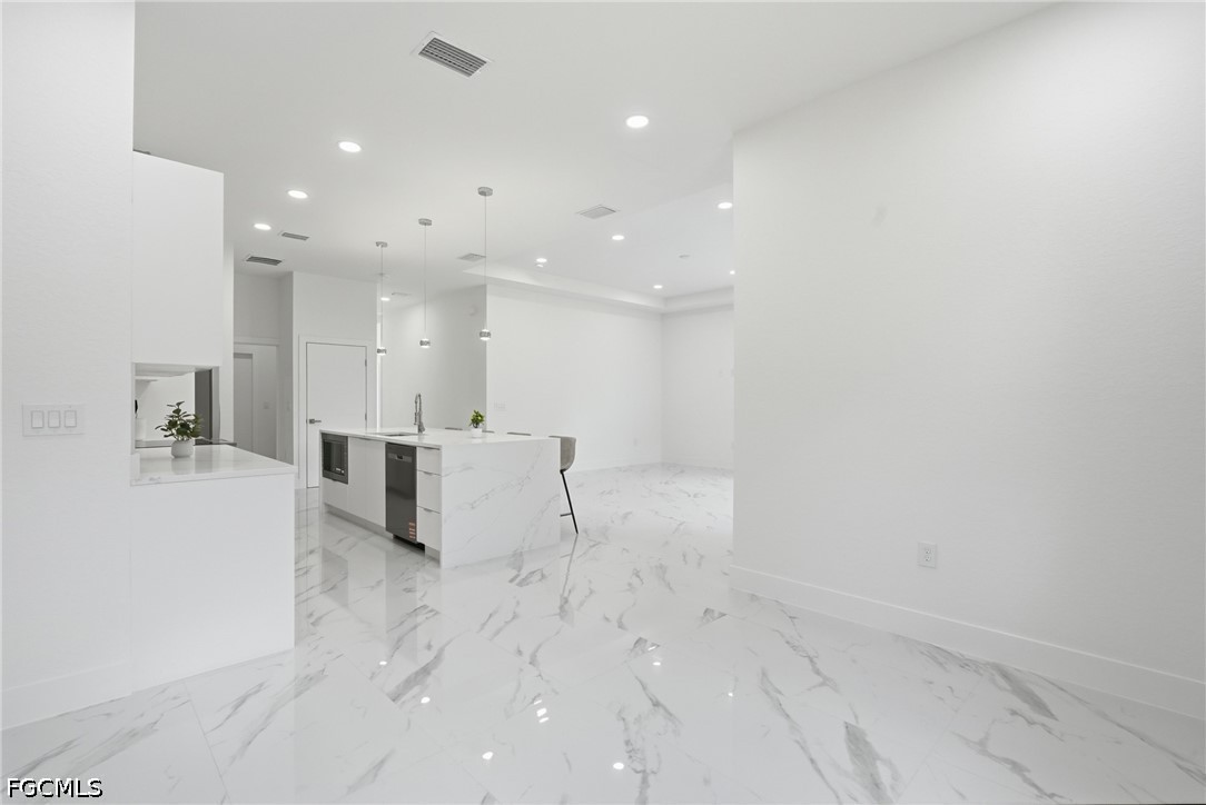 3 Bed SingleFamilyResidence for Sale in Port Labelle, photo 19