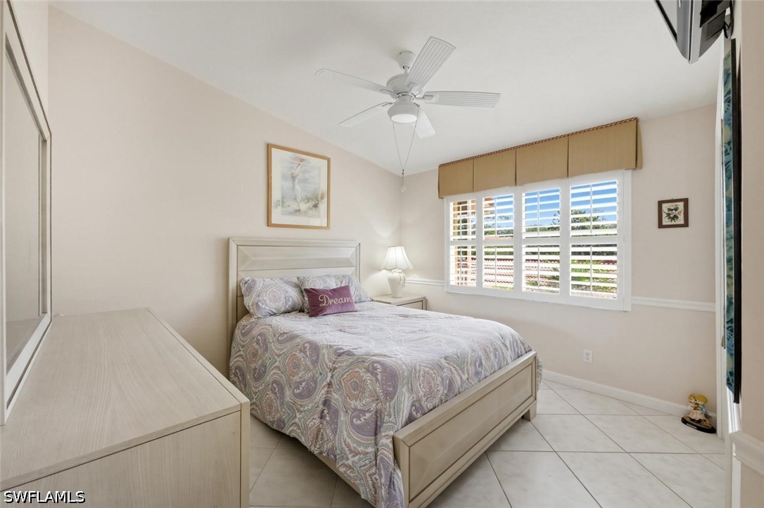 2 Bed Waterfront Home for Sale in Rosewood, photo 19