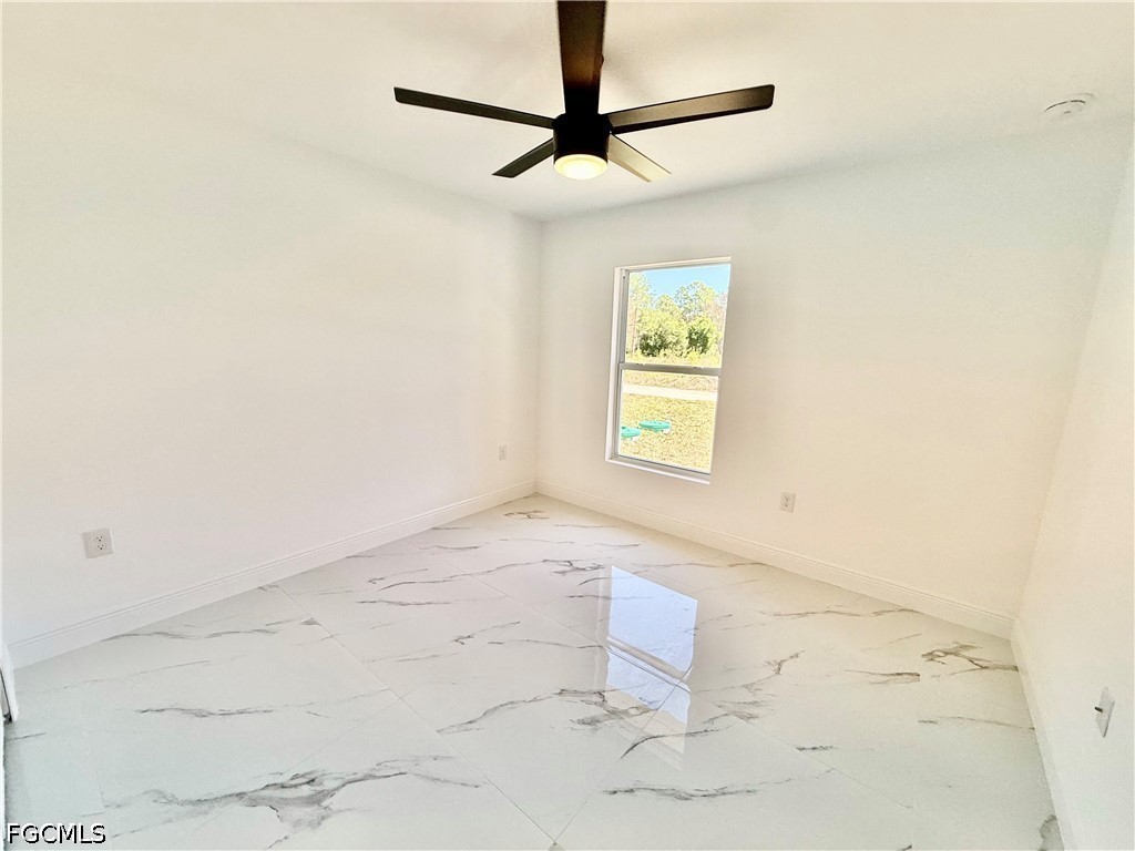 3 Bed SingleFamilyResidence for Sale in Lehigh Acres, photo 19