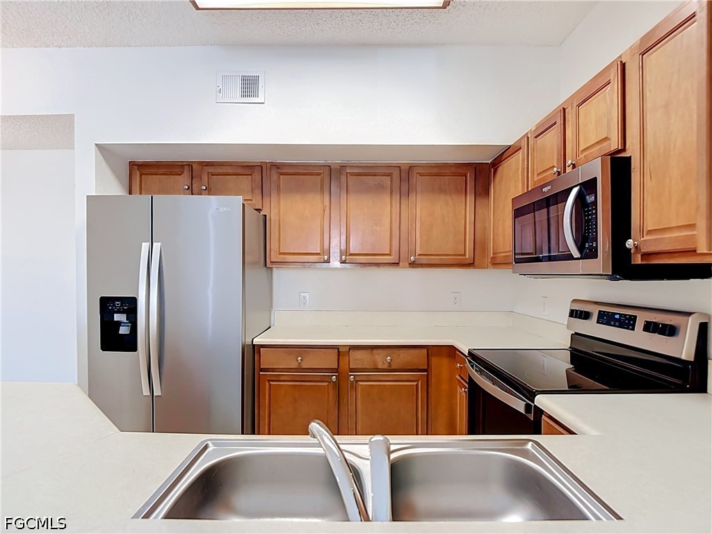 2 Bed Condominium for Sale in Fort Myers, photo 19