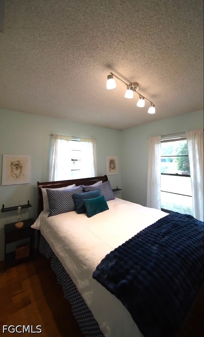 3 Bed Pool Home for Sale in Sarasota, photo 19