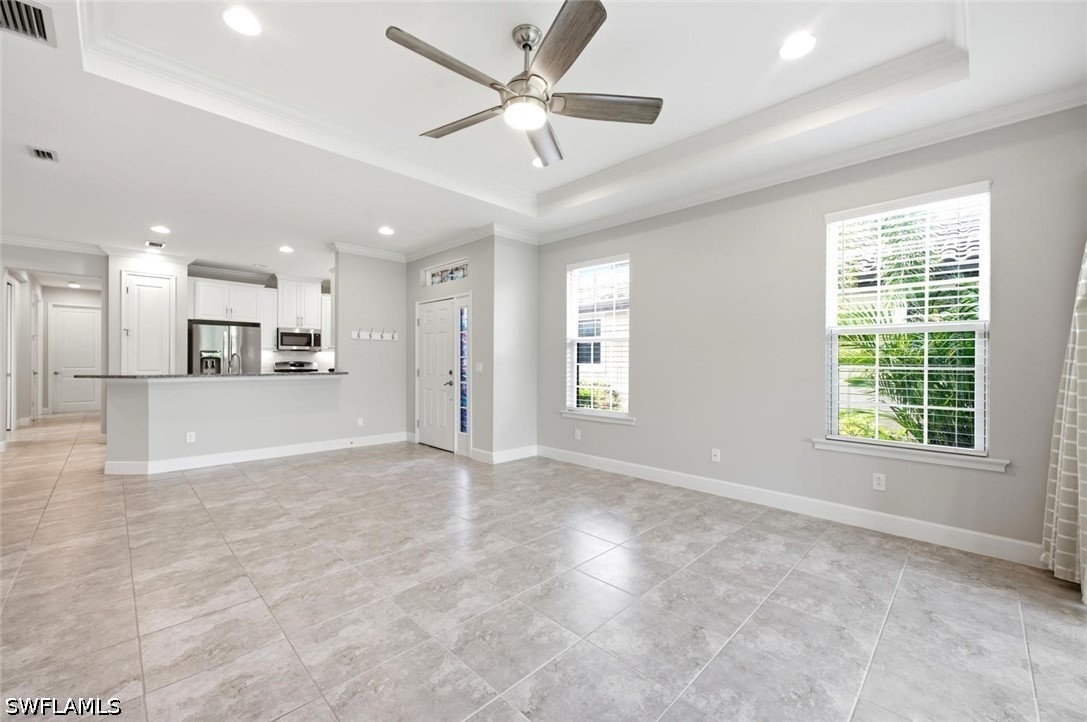 2 Bed Attached for Sale in Naples, photo 19