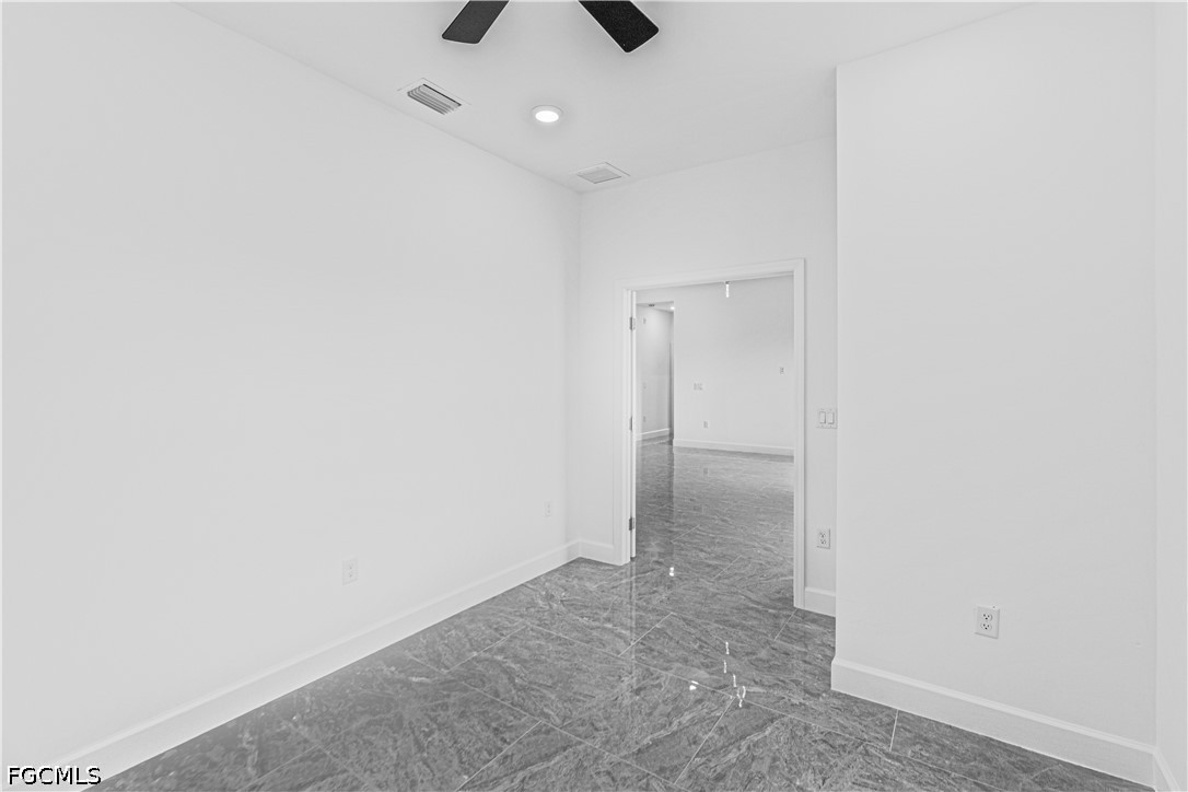 3 Bed SingleFamilyResidence for Sale in Lehigh Acres, photo 19