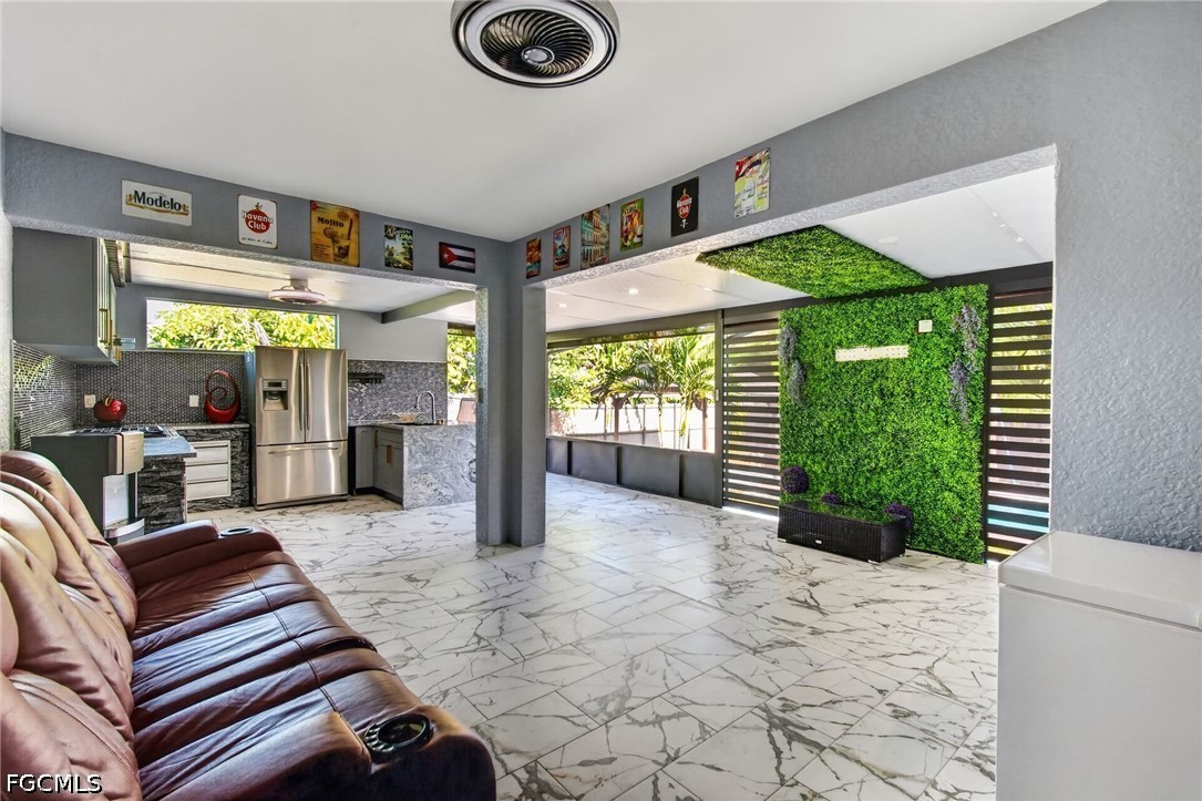 3 Bed SingleFamilyResidence for Sale in Lehigh Acres, photo 19