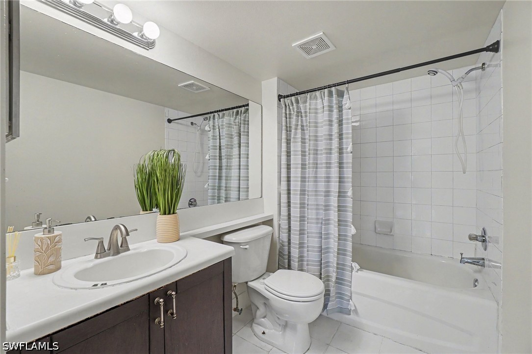 2 Bed Condominium for Sale in Naples, photo 19