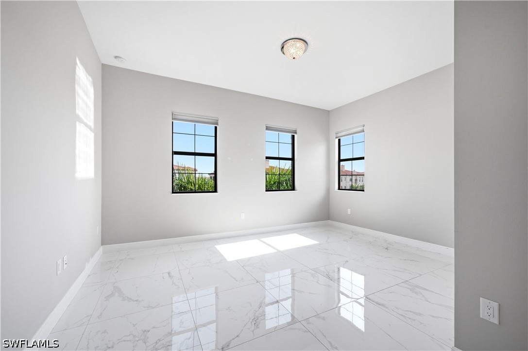 3 Bed Condominium for Sale in Viansa, photo 19
