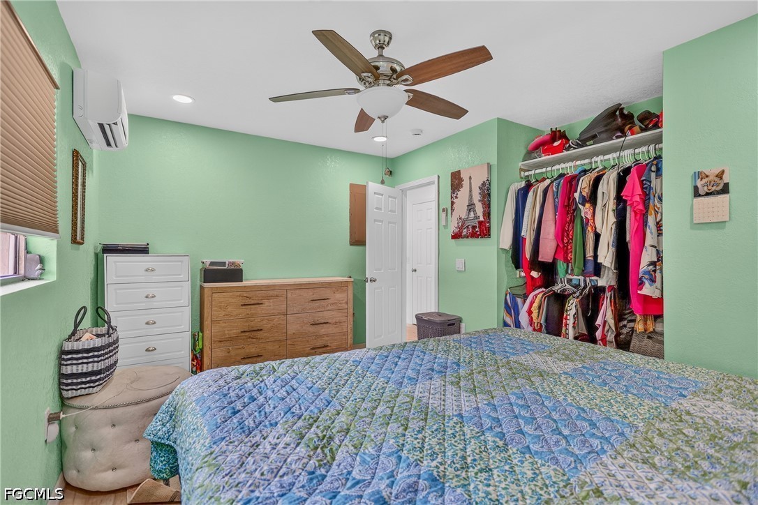 2 Bed SingleFamilyResidence for Sale in Port Charlotte, photo 19