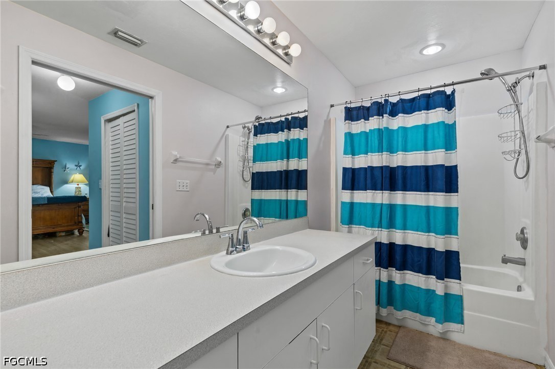 3 Bed SingleFamilyResidence for Sale in Cape Coral, photo 19