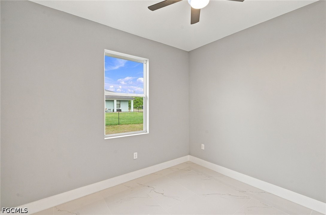 3 Bed SingleFamilyResidence for Sale in Lehigh Acres, photo 19