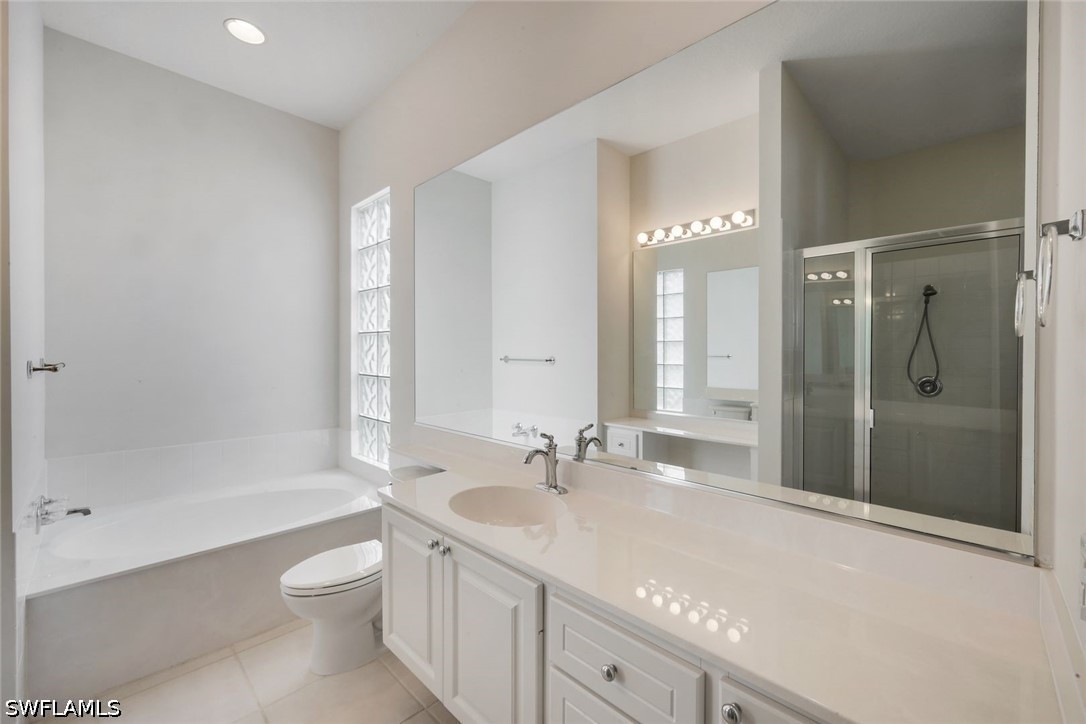 3 Bed Pool Home for Sale in Island Walk, photo 19