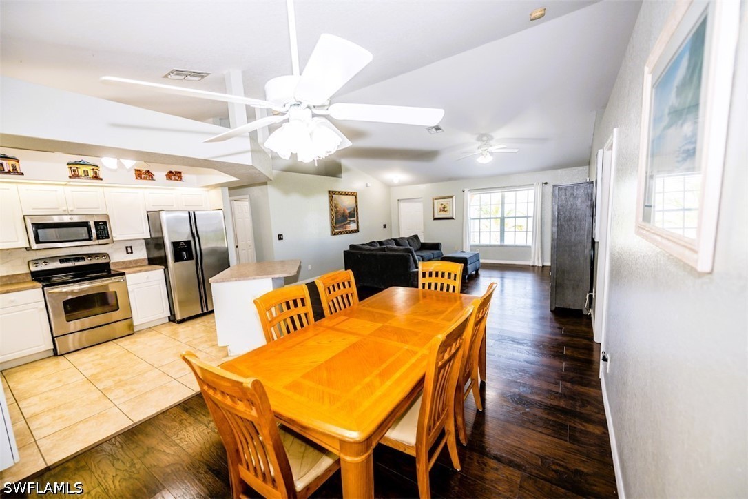 4 Bed SingleFamilyResidence for Sale in Cape Coral, photo 19