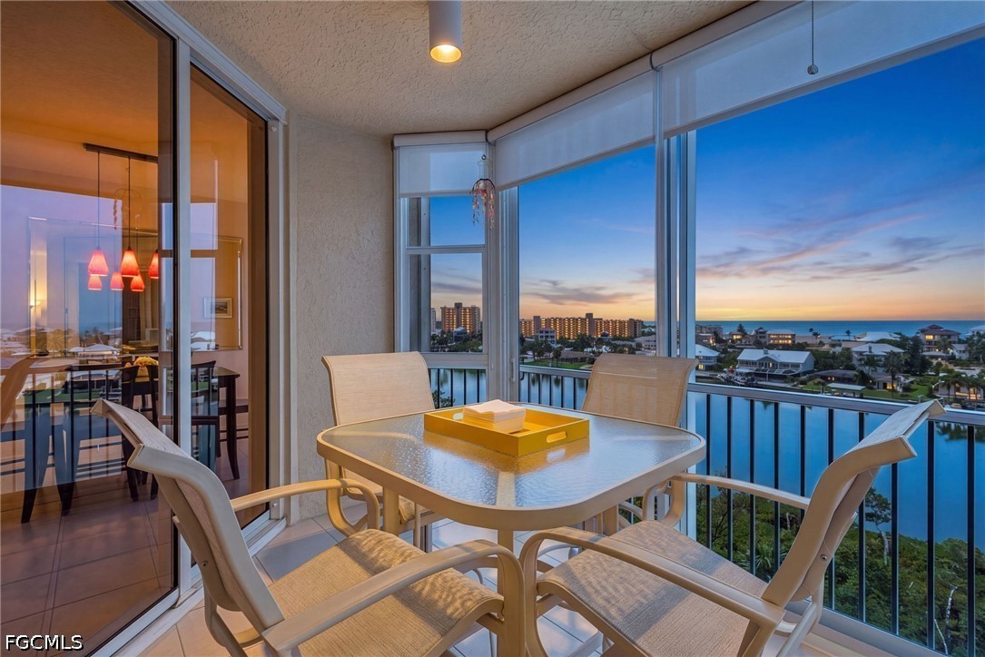 3 Bed Waterfront Home for Sale in Waterside At Bay Beach, photo 19