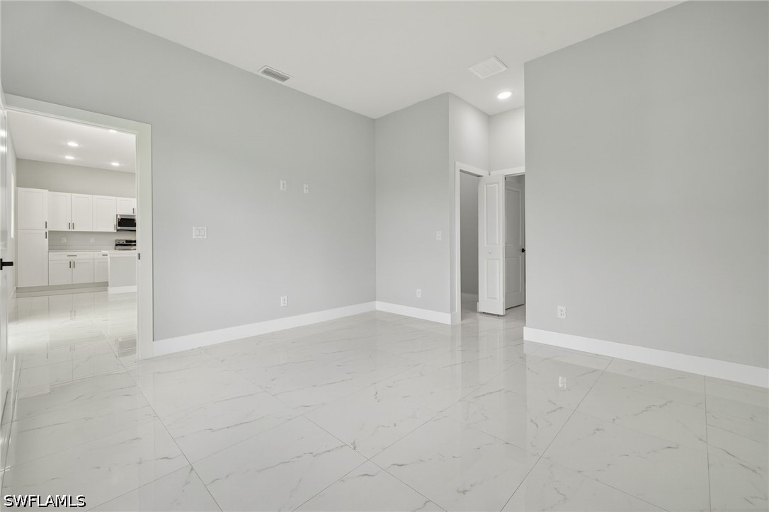4 Bed SingleFamilyResidence for Sale in Lehigh Acres, photo 19