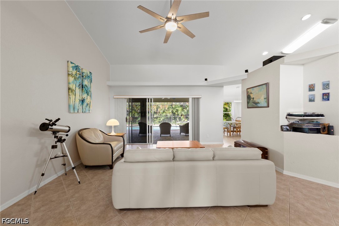 3 Bed Pool Home for Sale in Cape Coral, photo 19