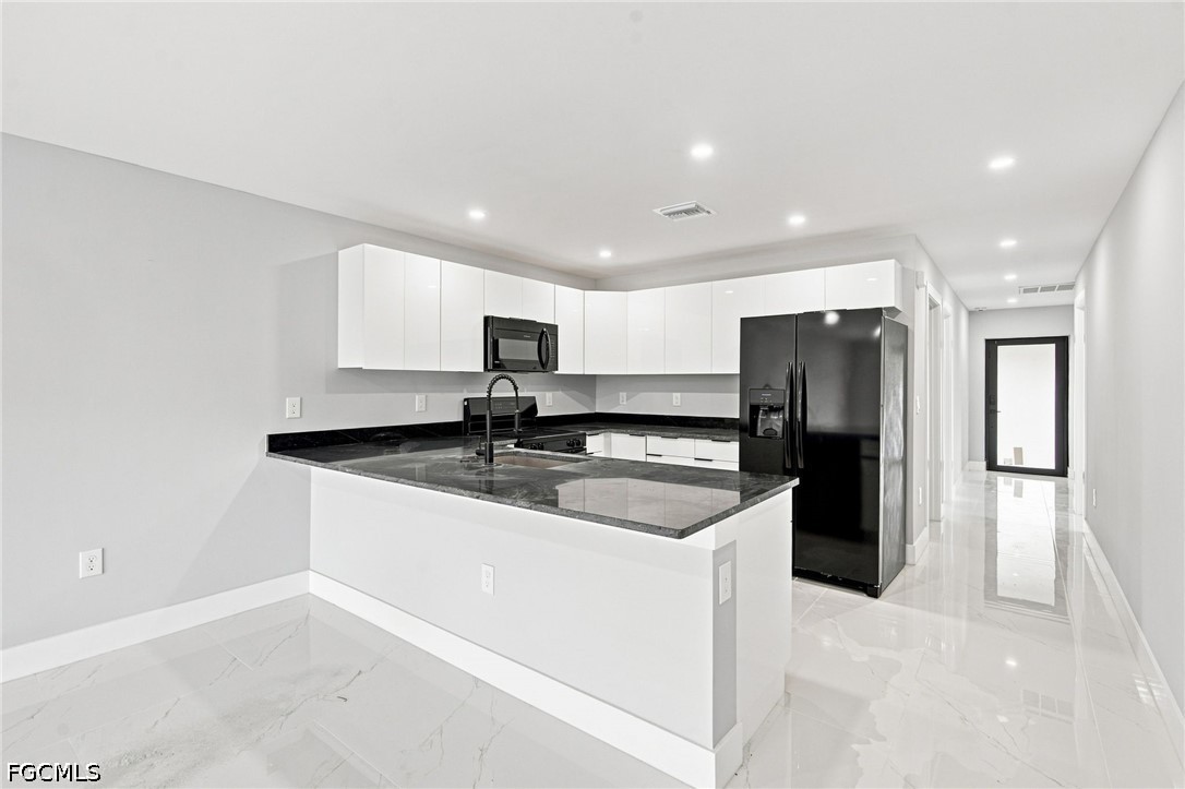 3 Bed Attached for Sale in Lehigh Acres, photo 19