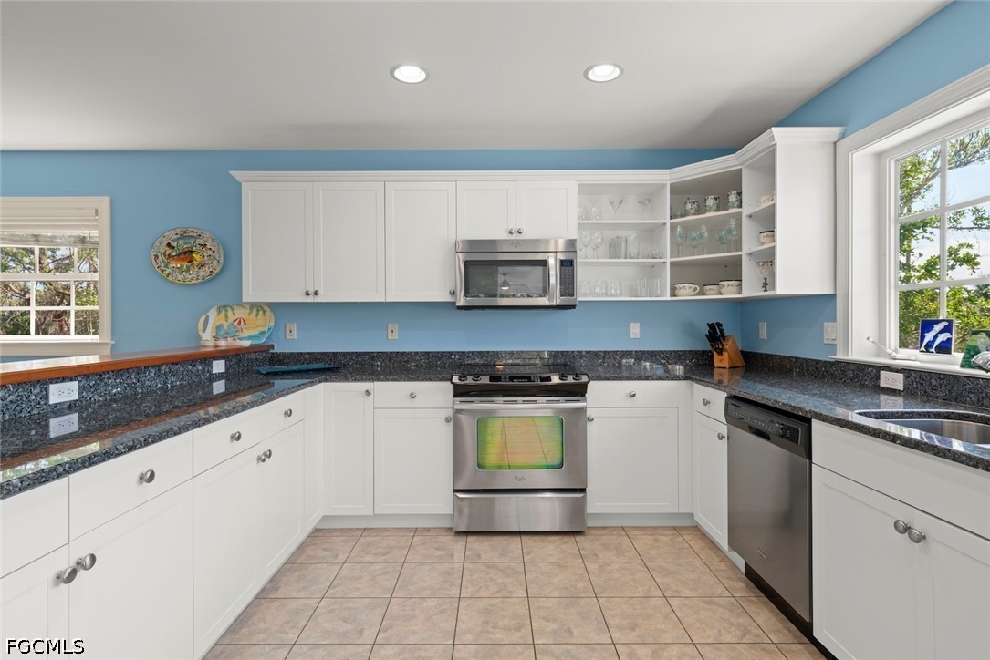 3 Bed Pool Home for Sale in Sanibel Bayous, photo 19