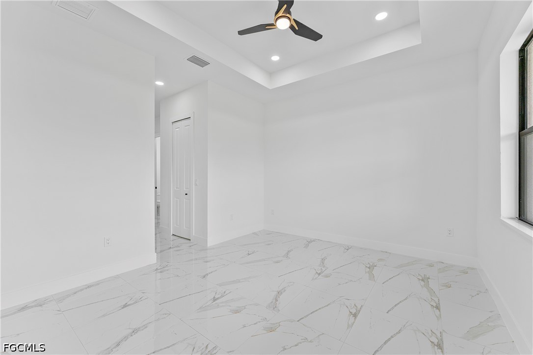 4 Bed SingleFamilyResidence for Sale in Lehigh Acres, photo 19
