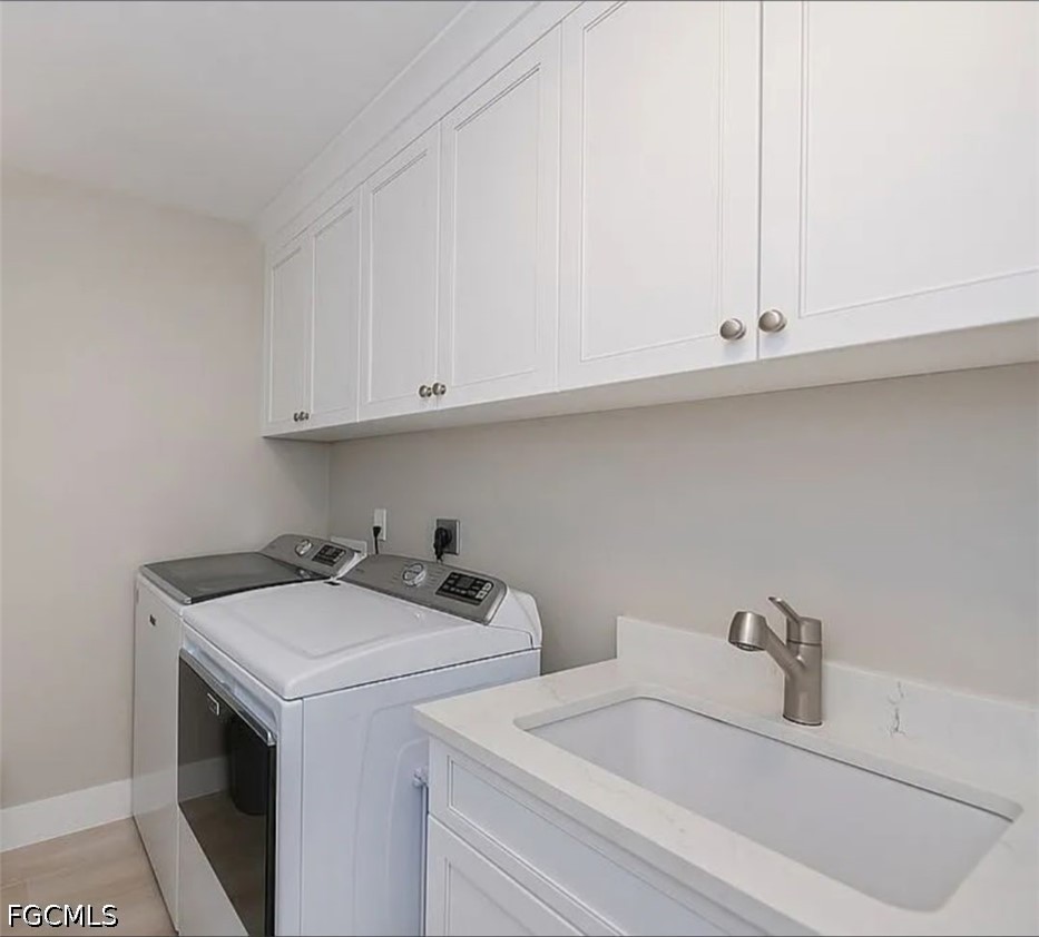 2 Bed Waterfront Home for Sale in Cape Coral, photo 19
