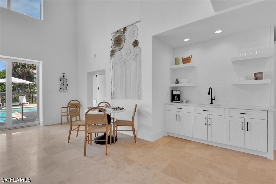 5 Bed Pool Home for Sale in Moorings, photo 19