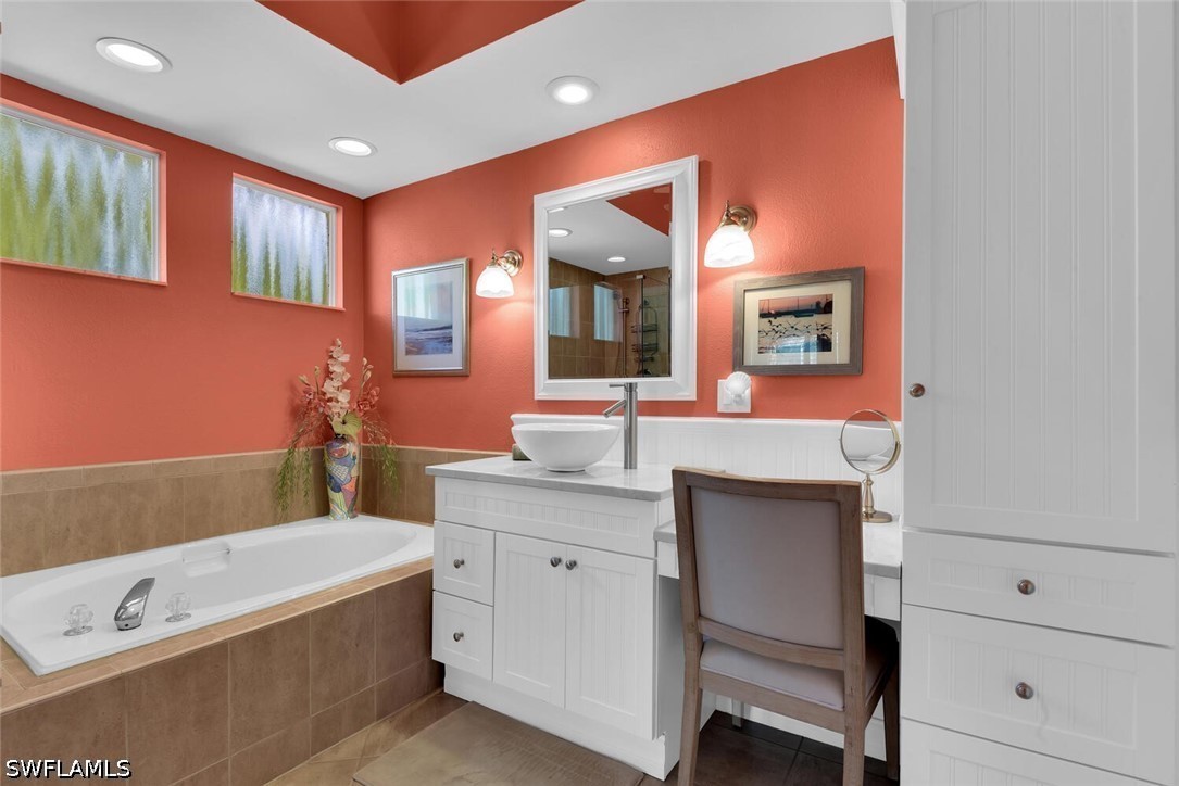 3 Bed Waterfront Home for Sale in Naples, photo 19