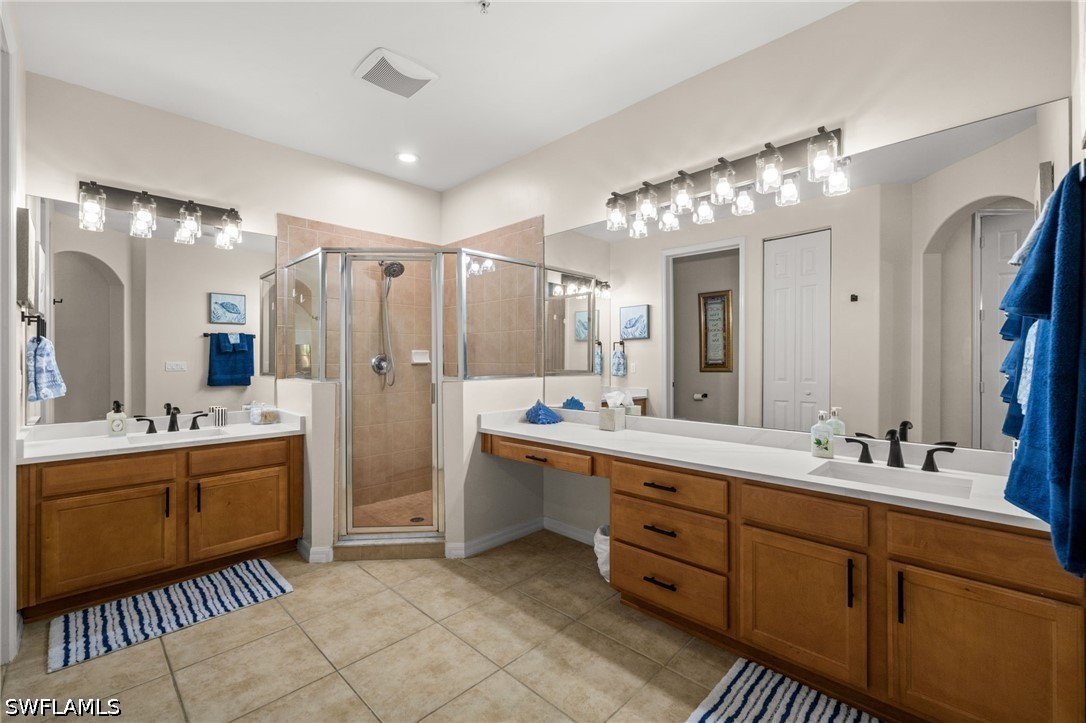 3 Bed Waterfront Home for Sale in Fort Myers, photo 19